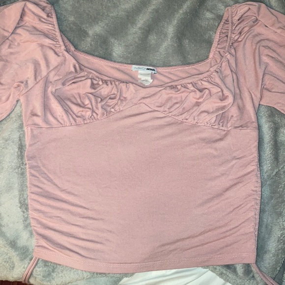 FASHION NOVA “New And True Ruched Top” 😍 - Picture 1 of 3
